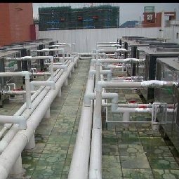 宁夏五彩阳光沙疚养生会所空气源热泵采暖系统