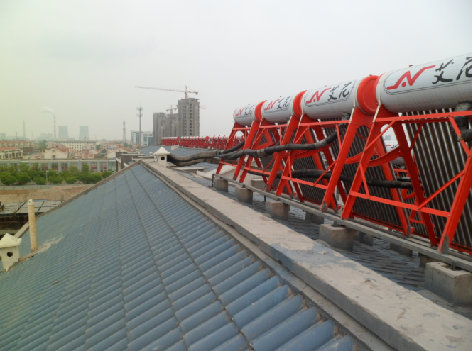 汉唐庭院管式太阳能热水器工程