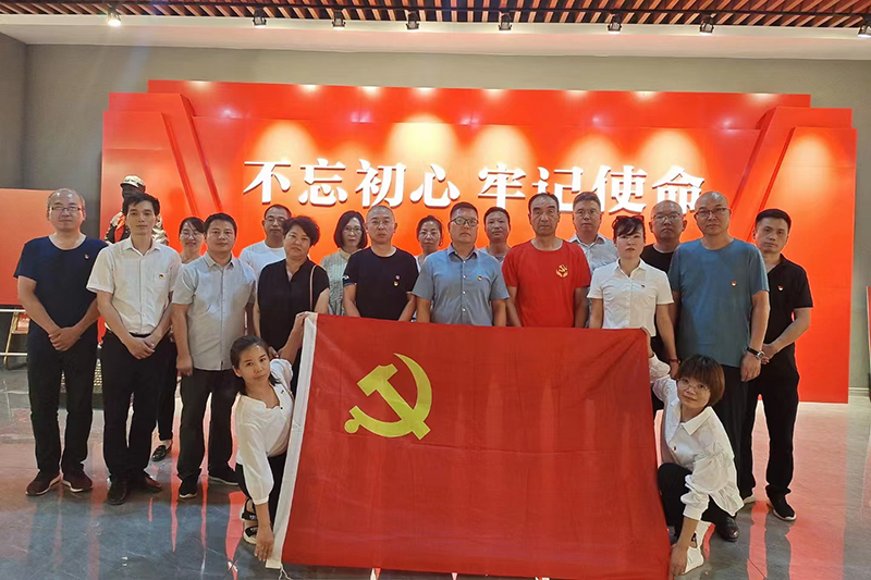 党支部活动-党员参观雷锋纪念馆