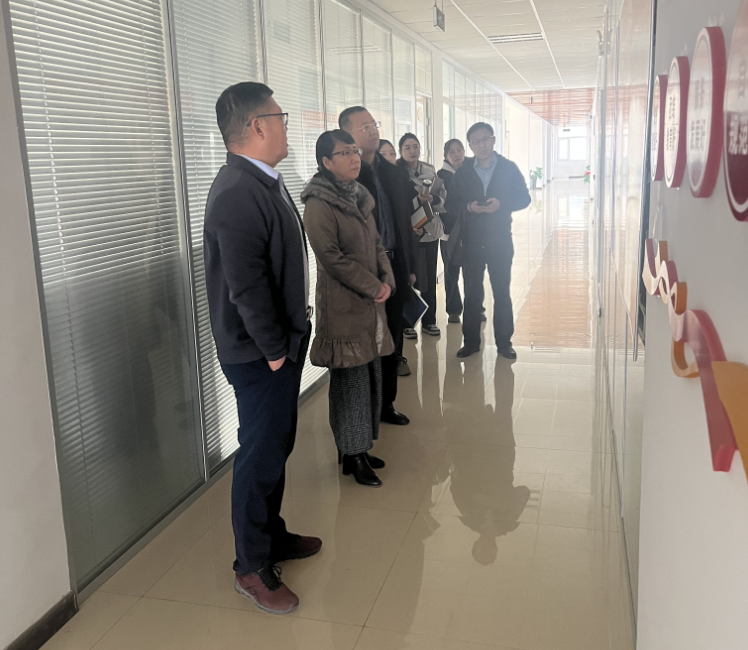 促进民营经济发展壮大